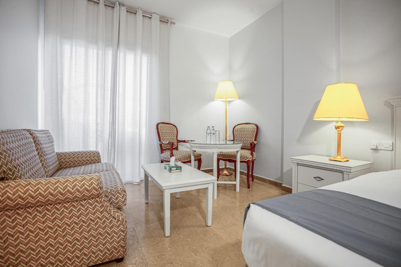 Grand Hotel Madaba Bagian luar foto