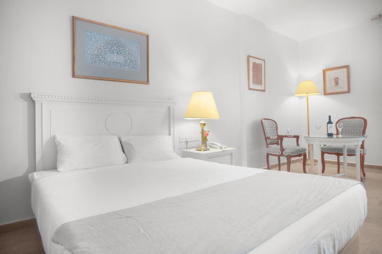 Grand Hotel Madaba Bagian luar foto