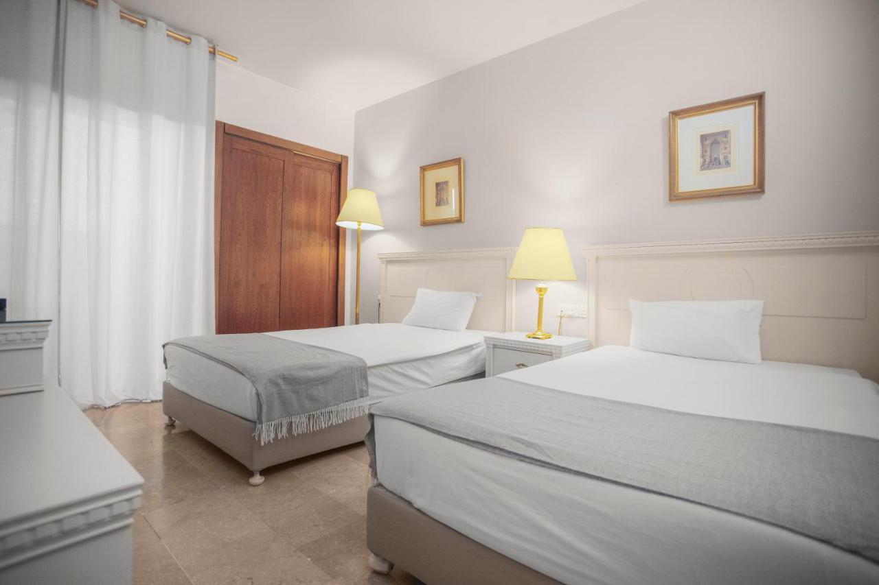 Grand Hotel Madaba Bagian luar foto