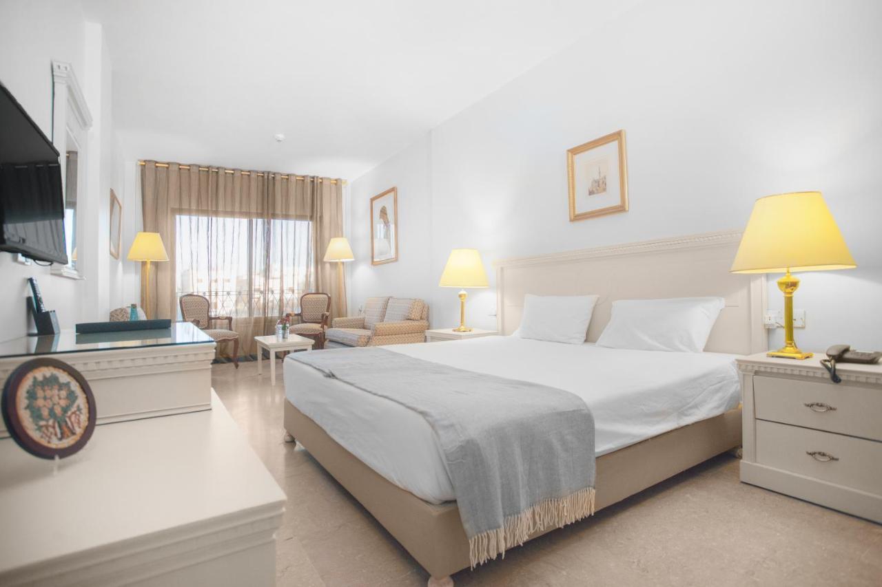 Grand Hotel Madaba Bagian luar foto