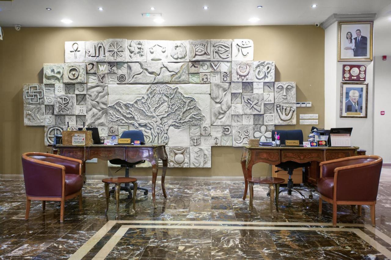 Grand Hotel Madaba Bagian luar foto