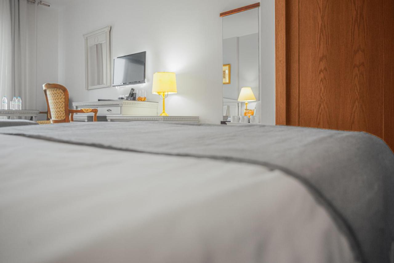 Grand Hotel Madaba Bagian luar foto