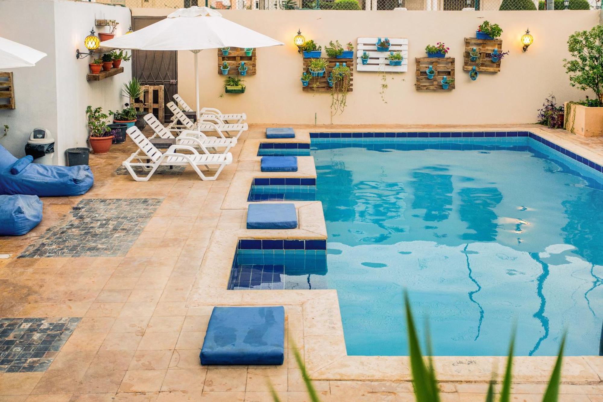 Grand Hotel Madaba Bagian luar foto