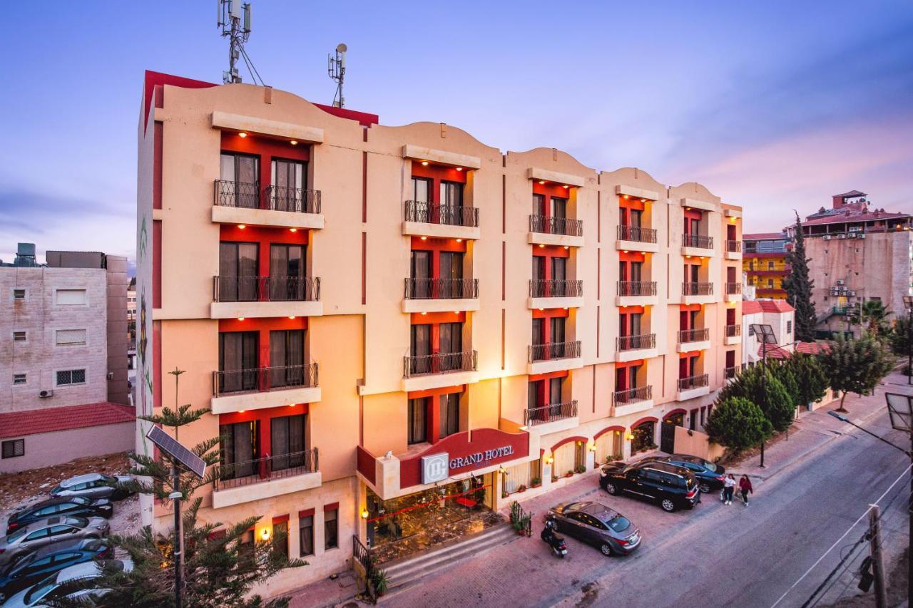 Grand Hotel Madaba Bagian luar foto