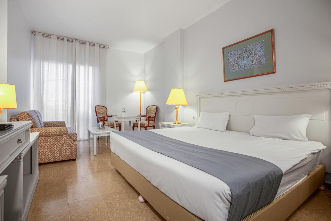 Grand Hotel Madaba Bagian luar foto
