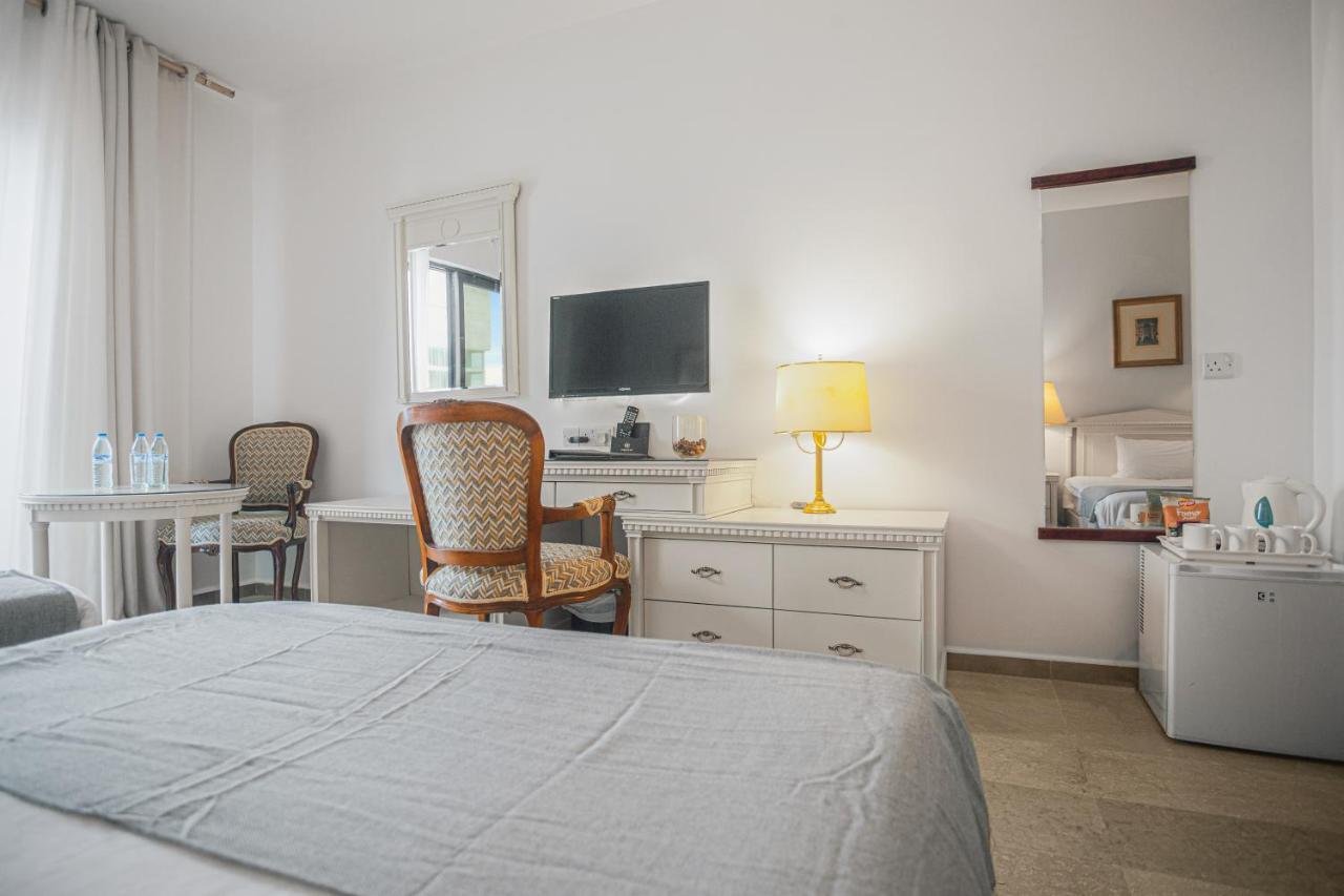 Grand Hotel Madaba Bagian luar foto