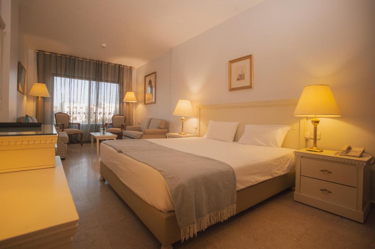 Grand Hotel Madaba Bagian luar foto