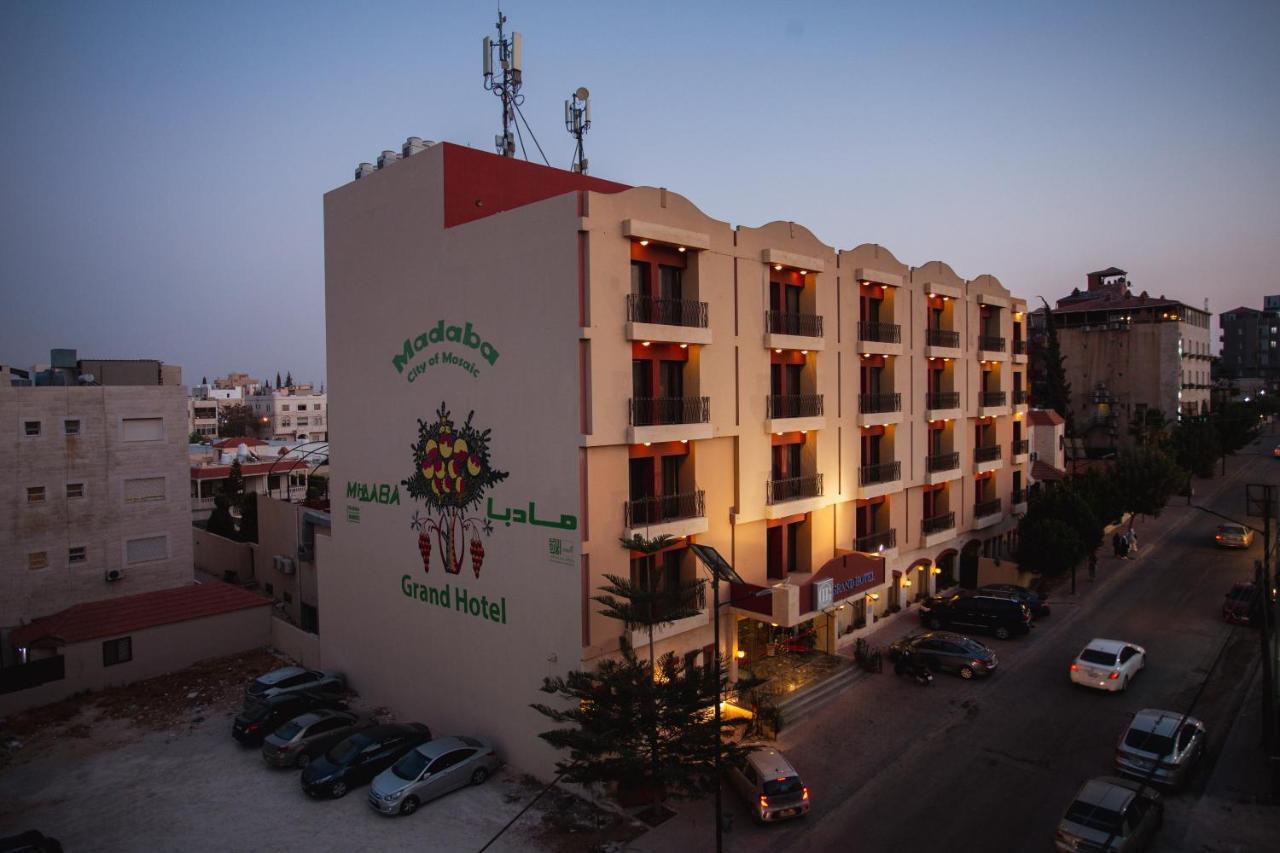 Grand Hotel Madaba Bagian luar foto