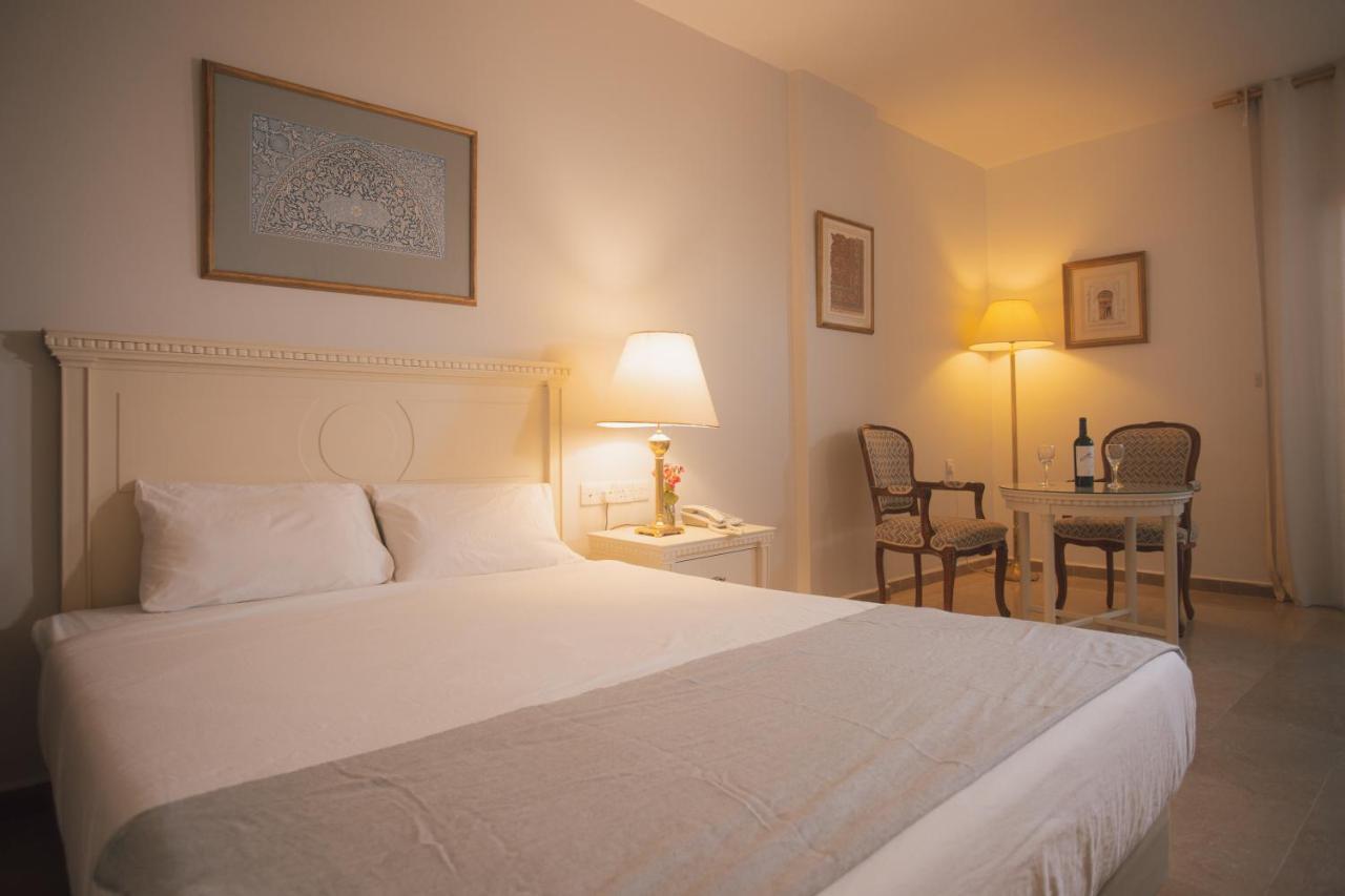 Grand Hotel Madaba Bagian luar foto